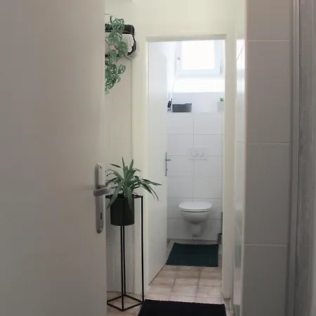 Stilvolle Gartenwohnung Im Villenviertel Villachs 公寓
