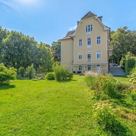 Stilvolle Gartenwohnung Im Villenviertel Villachs