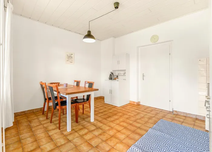 Stilvolle Gartenwohnung Im Villenviertel Villachs *