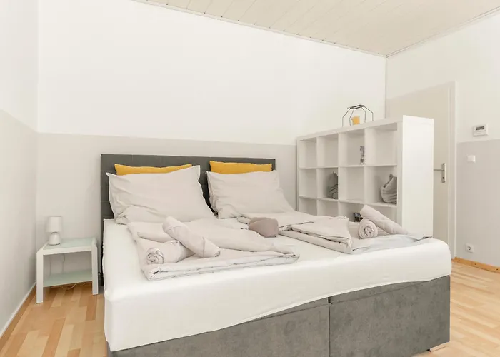 Stilvolle Gartenwohnung Im Villenviertel Villachs *